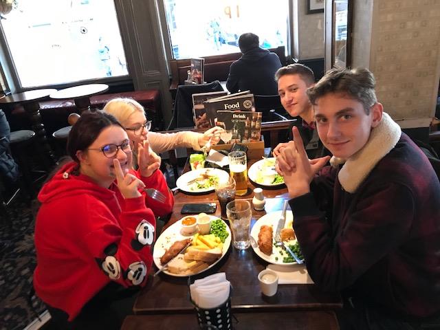 Lunch time pour les bac pro section européenne Hôtellerie-Restauration de Camille Claudel