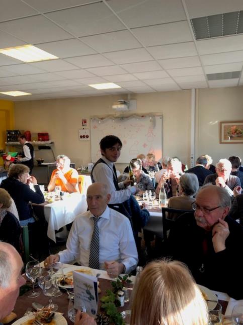 Les élèves sont en situation d'apprentissage dans les cuisines et le restaurant pédagogique, véritables salles de classe.