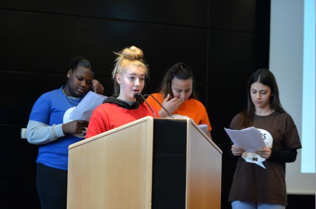 Intervention des élèves du lycée rené Auffray