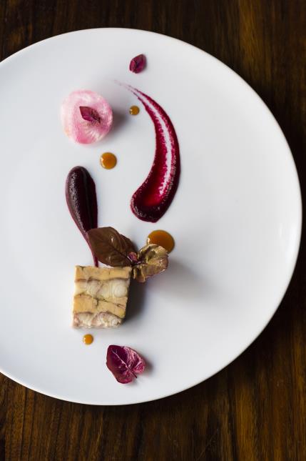 Pressé de foie gras et anguille fumée signé Nobuyuki Akishige