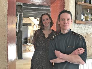 Sébastien et Catell Riou, complémentaires et passionnés. « Je conçois les plats par rapport aux...