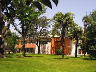 L'école hôtelière d'Avignon dans un écrin de verdure