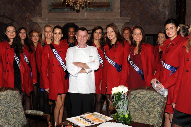 Jean-Luc L'Hourre il y a un an lors d'un diner qu'il avait concocté pour les candidates au titre de Miss France
