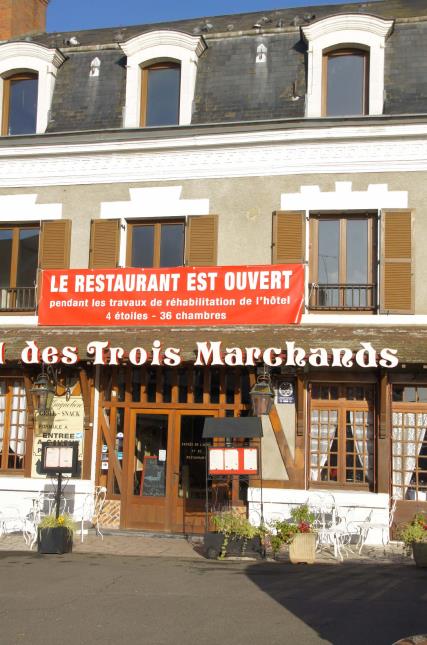 Le Relais des Trois Marchands est en travaux