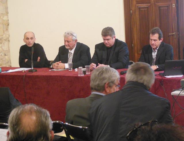 De gauche à droite : Jean Paradis (représentant de la Direccte), Jacques Mestre (pdt UMIH 34), Thierry Grégoire (Pdt National UMIH Etablissements Saisonniers) et André Deljarry (pdt CCI Montpellier)