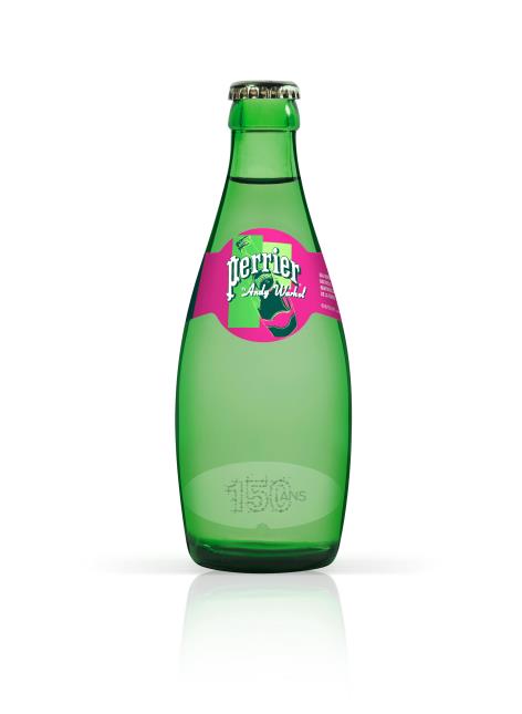 Dans le circuit CHR, 4 étiquettes différentes habillent la 33 cl. Ici la 'rose'.