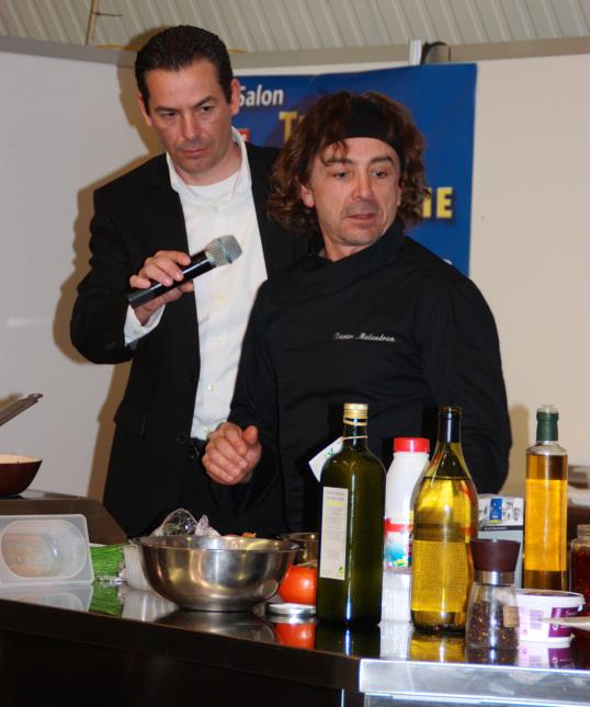 Xavier Malandran a réalisé devant le public une recette à la carte de son restaurant La Semplicita : ravioles de saumon, jus de langoustine, émulsion de ciboulette