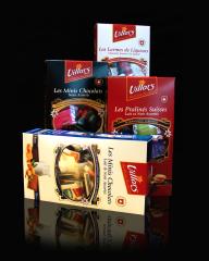 Des carrés de chocolat suisse. Dernière création en date de Villars : les Larmes de Genepi suisse...