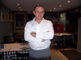 Maurizio Bullano a aménagé son restaurant dans l'esprit d'une trattoria