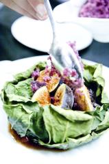 Figues rôties en feuilles/granité au vin et crème de Borniambuc, de Michael Bartocetti