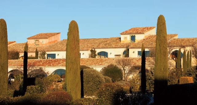 Le Domaine de Capelongue, à Bonnieux (84).