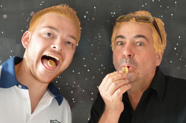 Les vainqueurs catégorie photos de pâtisserie : Quentin Bailly et le photographe Jean-Bernard Lassara.