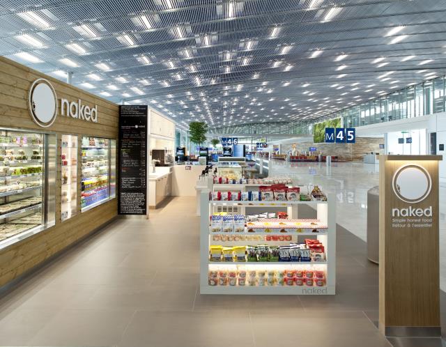 Vue du bar Naked dans l'aile Sud, Hall M, Terminal 2 E à Paris-Charles de Gaulle.