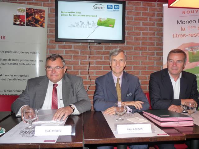 Michel Morin, président du SNRTC, Sege Ragozi, directeur général de Moneo Applicam et Marc Bonduelle