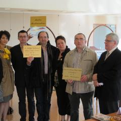 Ils sont désormais officiellement Maitres Restaurateurs. A droite, Roger Bellier, président de...