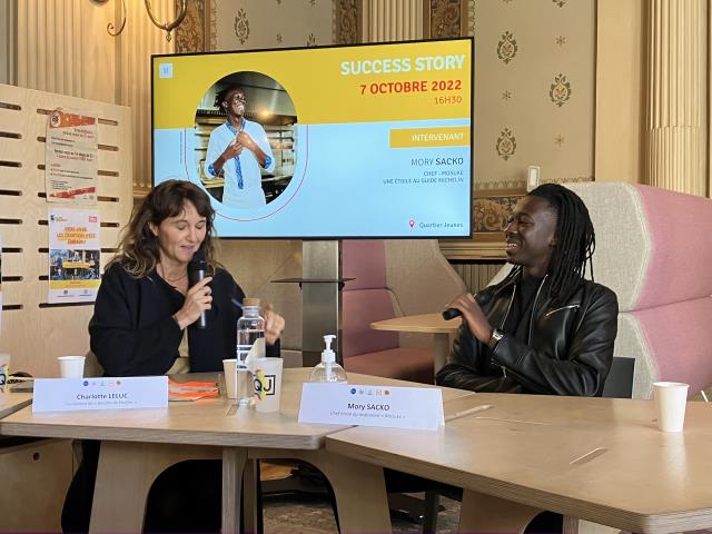 Mory Sacko à sa conférence lors de Paris pour l'Emploi