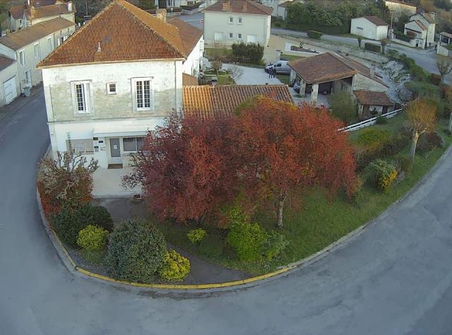 L'Auberge du Cheval Blanc en Charente : l'équipe travaille sur 8 services par semaine