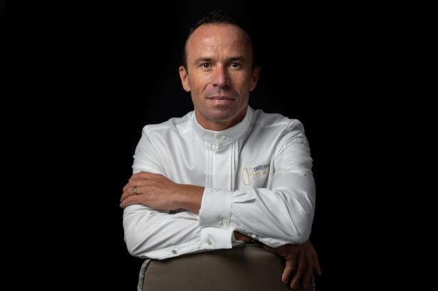 'La moitié des jeunes que j'ai recrutés sont issus du monde agricole, comme moi', confie le chef Christophe Hay.