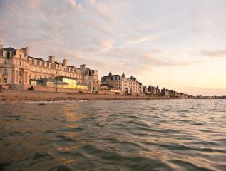 Les hôtels du groupe Raulic (ici, Les Thermes Marins de Saint-Malo) ont suivi des formations...