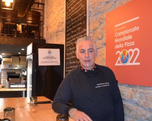 Alain-Patrick Fauconnet concocte des pizzas gourmandes dans le très apprécié quartier Championnet...