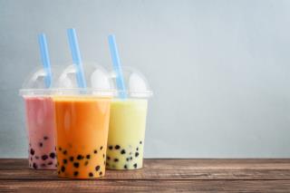 Le bubble tea se prête à de nombreuses variantes : la personnalisation de la boisson séduit les...