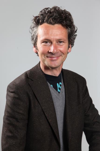 Eric Gérardin mise sur le café-cabaret.