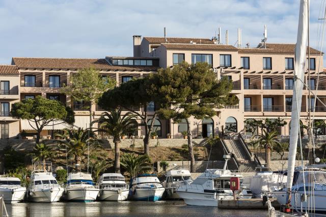 L'Hélios, 86 chambres et 150 appartements tout juste rénovés, aux Embiez (83).