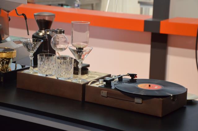 Un étonnant poste de travail des cocktails...