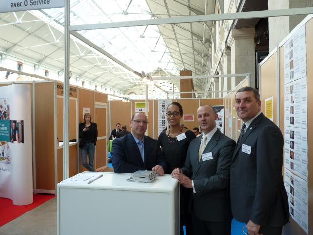 Laurent Roucayrol, Claudia Aveline (Les Bistronomes), Emmanuel Fournis et Eric Rousseau à l'accueil de l'Espace Service en salle.