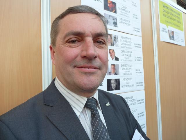 Eric Rousseau, directeur de salle du Relais Bernard Loiseau à Saulieu (21).