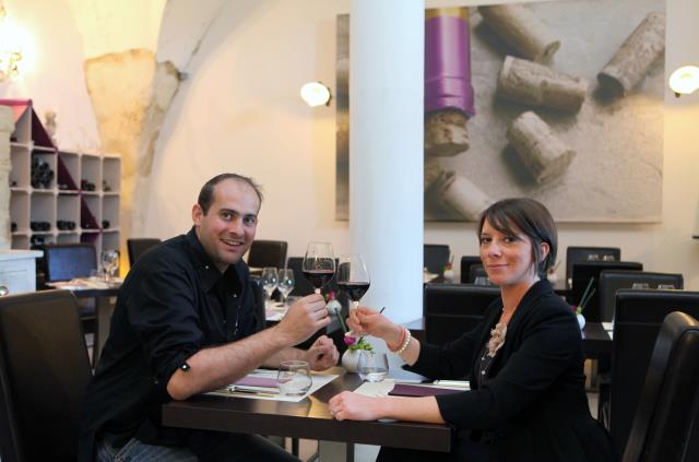 Philippe Zemour et Gaëlle Renard ont fait aussi de leur restaurant une sorte d'ambassade des vignerons régionaux.