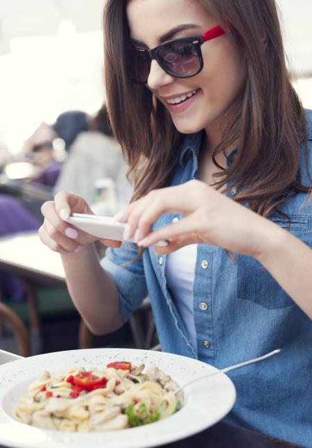 Depuis l'explosion des nouvelles technologies, le pouvoir de communication des clients a donc été démultiplié