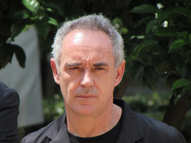 Ferran Adrià lors de l'inauguration de l'exposition sur sa fondation (jusqu'au 27 juillet au Palau Robert de Barcelone)