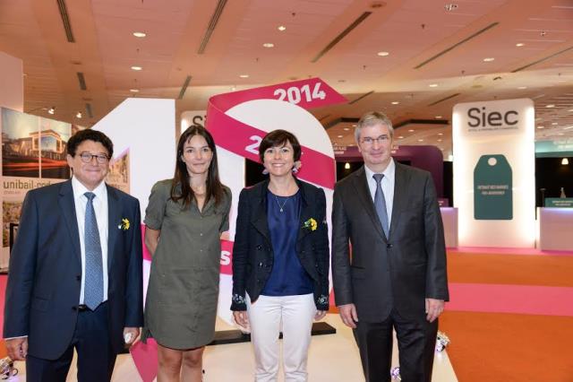 Carole Delga (2ème à dte), secrétaire d'État chargée du Commerce, état présente au SIEC 2014.