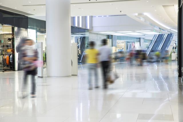 Le client veut avoir la possibilité de se nourrir dans des lieux qui ne sont pas initialement prévus à cet effet, tels les magasins