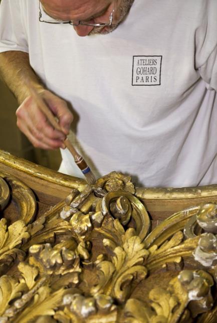 Plusieurs centaines d'artisans d'arts ont participé à la rénovation du bâtiment.