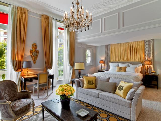 Une nouvelle suite prestige du Plaza Athénée (Paris, VIIIe).