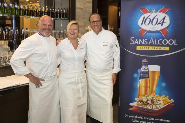 De g à d : Philippe Etchebest, Flora Mikula et Michel Hache ont proposé un menu entier autour de la nouvelles bière sans alcool de Kronenbourg.