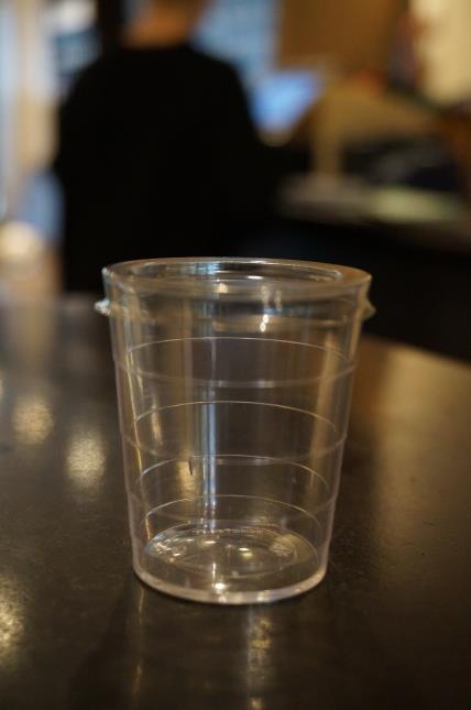 Emballage dessert : une verrine et son couvercle (Comatec).