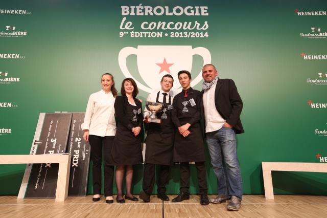 De g à d : Virginie Basselot, Mathilde Collinet, Charles Leteissier, Pierre Algarra et Christian Etchebest.