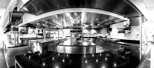 L'ensemble de la cuisine a été pensé pour gagner en rapidité, permettant d'allier brasserie et gastronomie dans un même espace.