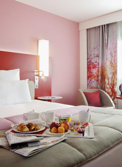 Une chambre Dédicace du Mercure Paris Montmartre.