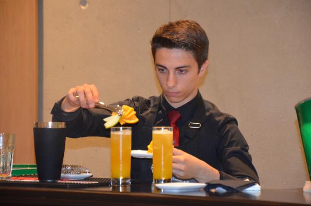 Pierre Algarra, 21 ans, lors de l'épreuve cocktail. Il monte sur la deuxième marche du podium 2014.