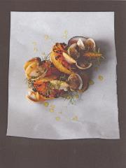 Clémentines grillées clams et coques, recette harmonisée du livre 'Alexandre Gauthier Cuisinier, La...