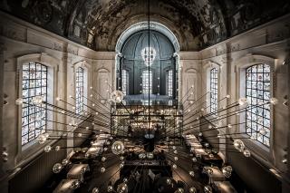 Le restaurant The Jane revisite une chapelle belge, dans un esprit design et rock'n'roll.