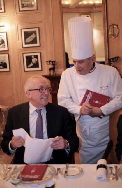 Jean-François Mesplède, parrain du Trophée du Maître d'Hôtel avec Paul Bocuse.