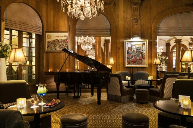 L'acteur Jeff Goldblum a passé toute une soirée à jouer du piano, au bar du Normandy.