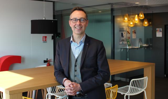 En 2018, Thierry Roger parle de 7 900 recrutements prévus chez Elior, sur toute la France.