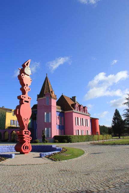 Le Jasmin est installé au sein du Stelsia, hôtel quatre étoiles créé par Philippe Ginestet.