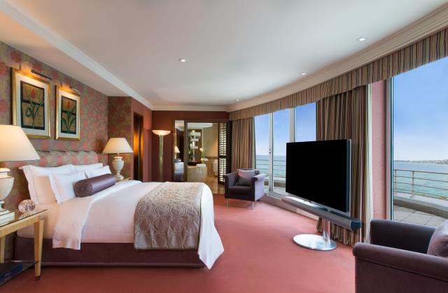 Chambre avec vue et lit 'King Size'